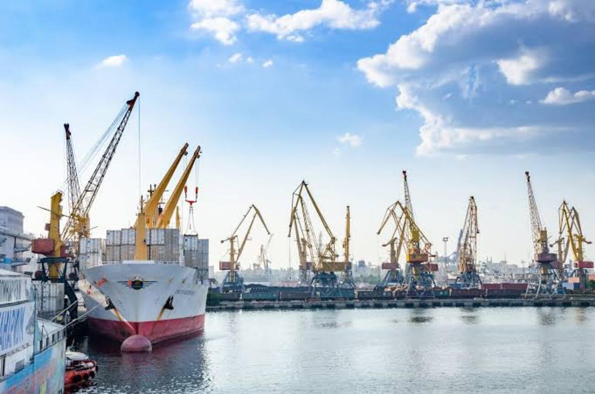 Компанія Ferrexpo зупинила морські поставки через атаку Росії на їхнє судно