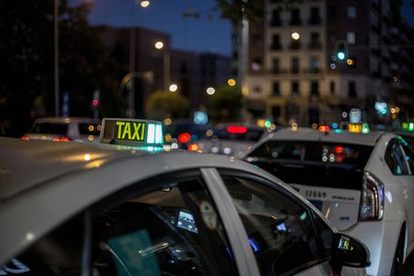 Понад 90% водіїв таксі в Україні працюють у «тіні»