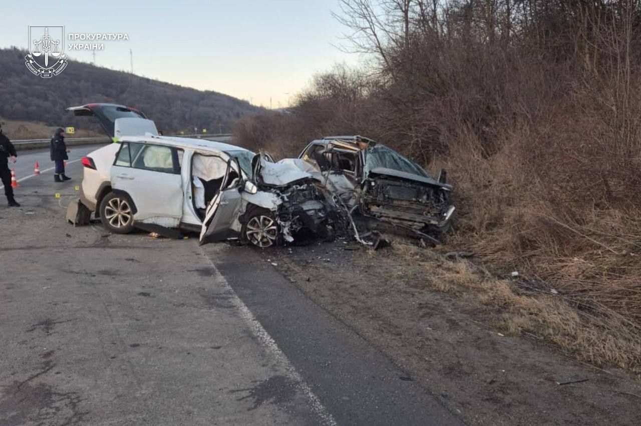 Обвинувачена на Nissan Pathfinder виїхала на зустрічну смугу. Фото прокуратури
