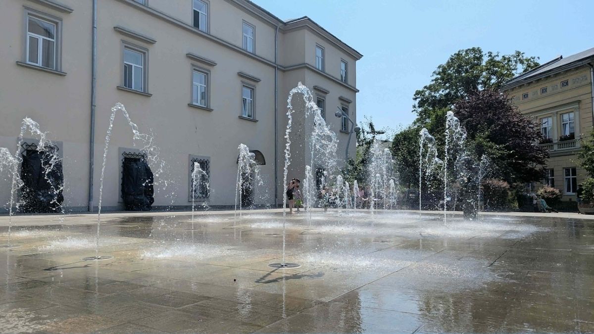 Пекельна спека до +36°С: синоптики розповіли прогноз для Львова та області на 31 липня
