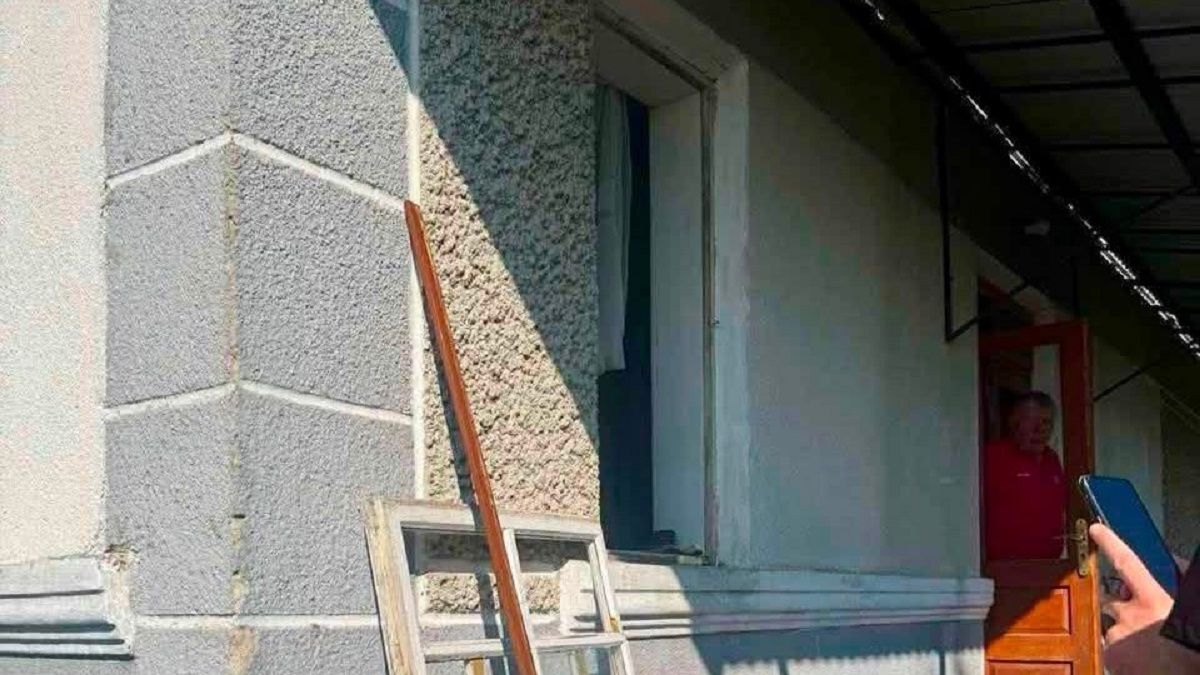 Внаслідок російської атаки на Прикарпатті пошкоджено 50 будинків