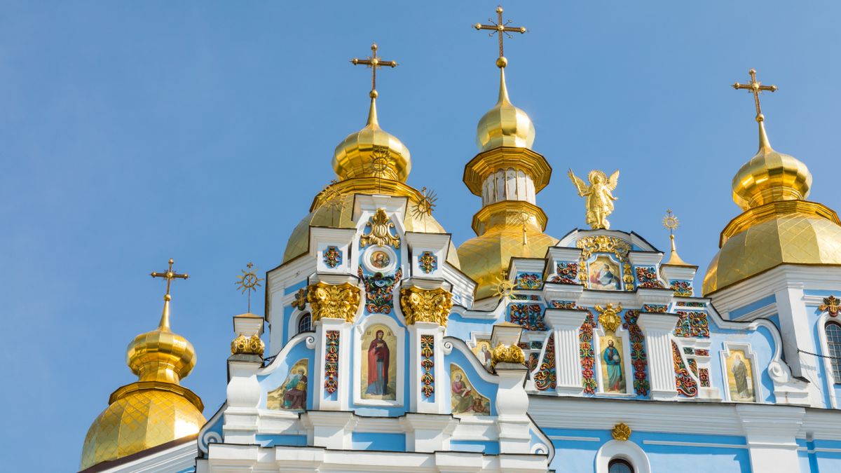 Коли Медовий, Яблучний і Горіховий Спаси: церковний календар на серпень 2026 року