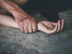 Житель Тернопільщини отримав 15 років в'язниці за зґвалтування племінниці на березі річки