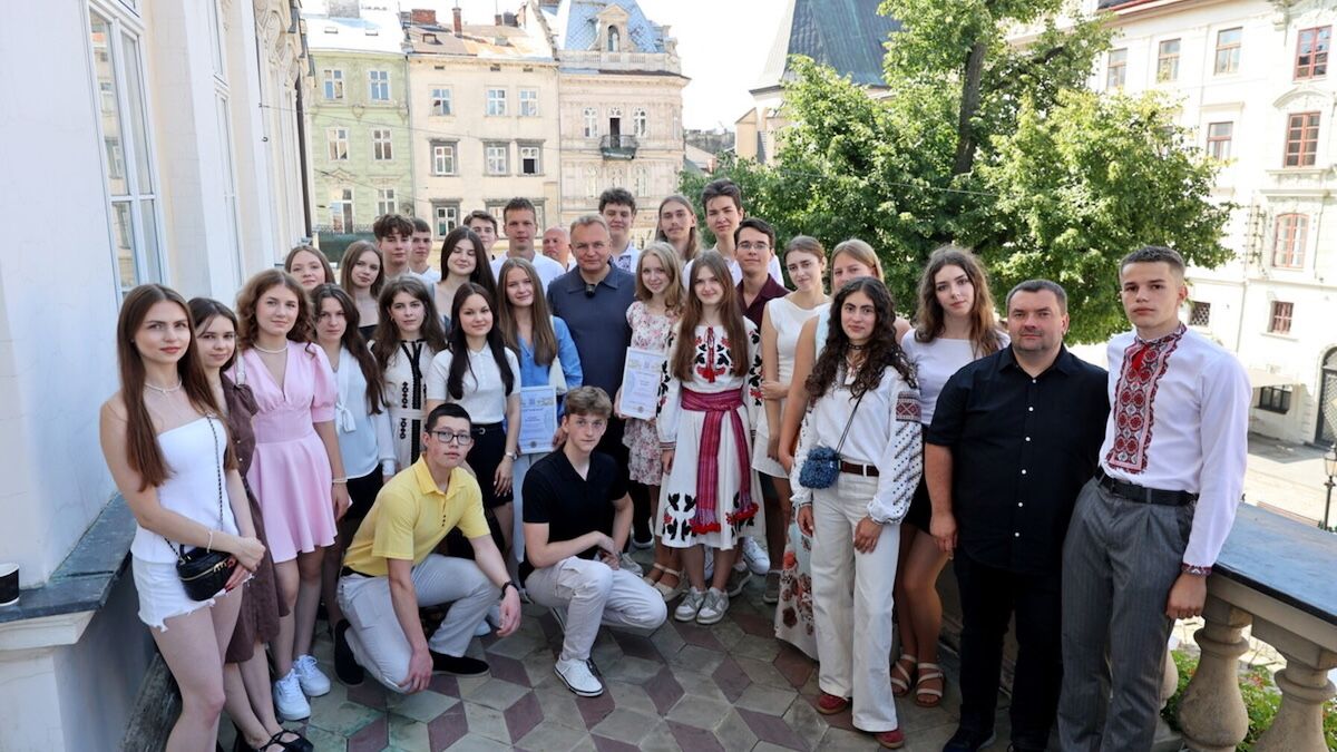 У Львові 32 випускники отримали премії за найвищі результати на НМТ
