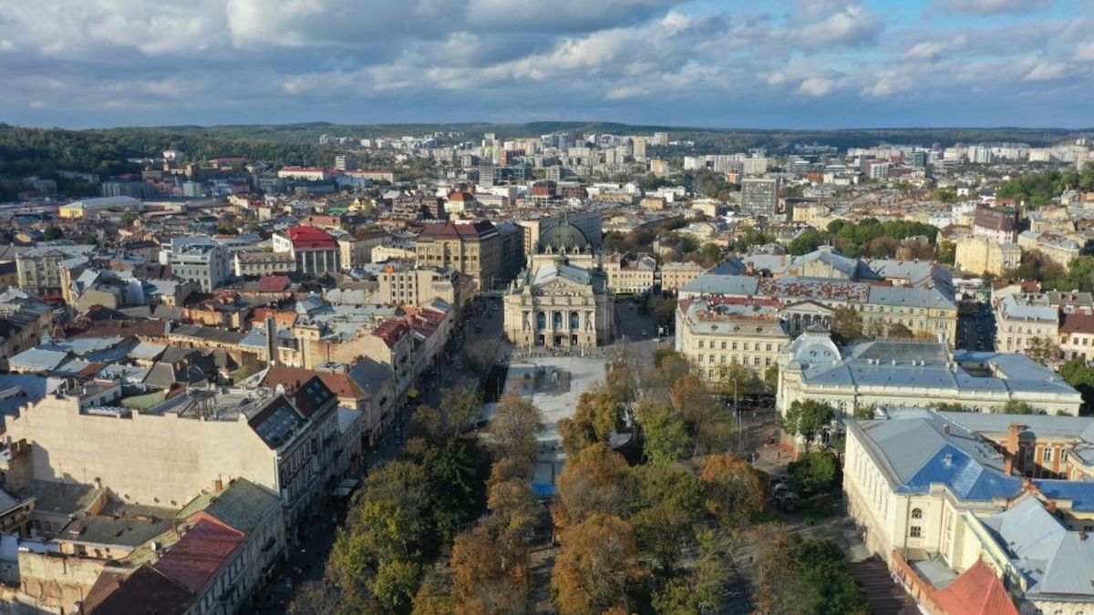 Синоптики другий день поспіль зафіксували у Львові температурний рекорд