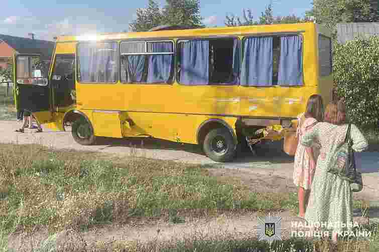 Вантажівка врізалася в рейсовий автобус у Нетішині, четверо постраждалих 