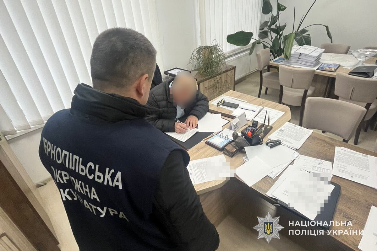 Дерева вирубали біля Водної арени «Тернопіль»
