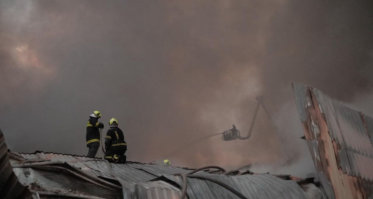 Росія вночі масовано обстріляла Київ та область, багато загиблих і поранених