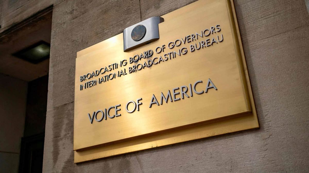 Українська служба «Голосу Америки» відновила роботу після понад року перерви