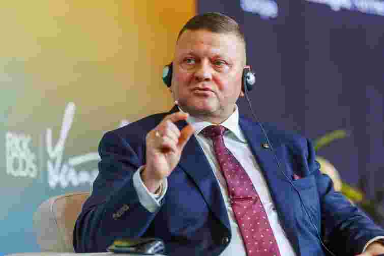 У Залужного заявили, що його не запросили на зустріч з міністром оборони Великої Британії