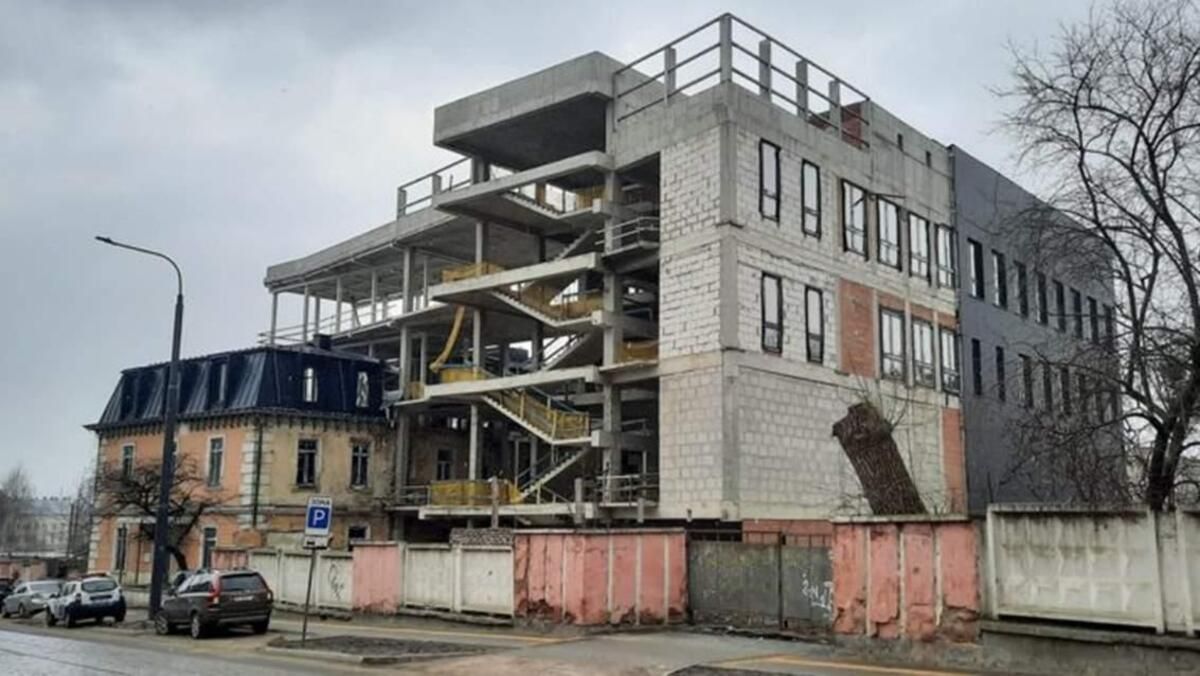 Польща розслідує справу недобудованого Центру польської культури у Львові