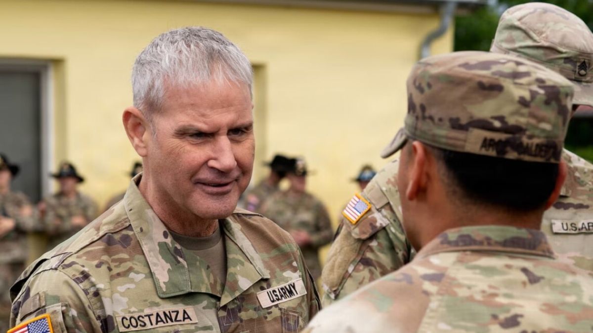 США достроково усунули від командування генерала, який координував підтримку України