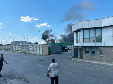 Російський обстріл знищив склад ВООЗ з ліками у Дніпрі
