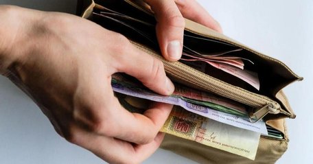 Чому жінки часто заробляють менше: як гендерні стереотипи впливають на зарплату