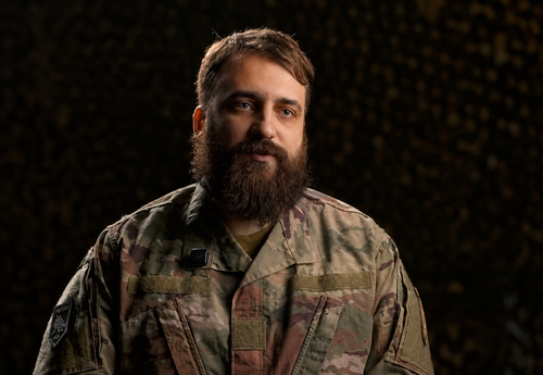 На Лиманському напрямку бійці 60 ОМБр врятували літнього чоловіка, пораненого російським дроном