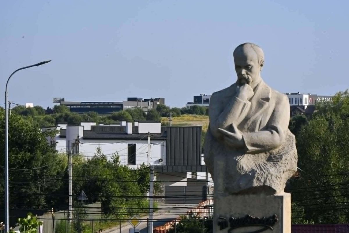 Житлові квартали – в Сокільниках, а в школу – до Львова?
