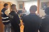 На Львівщині затримали прийомного батька за підозрою у зґвалтуванні 14-річної вихованки