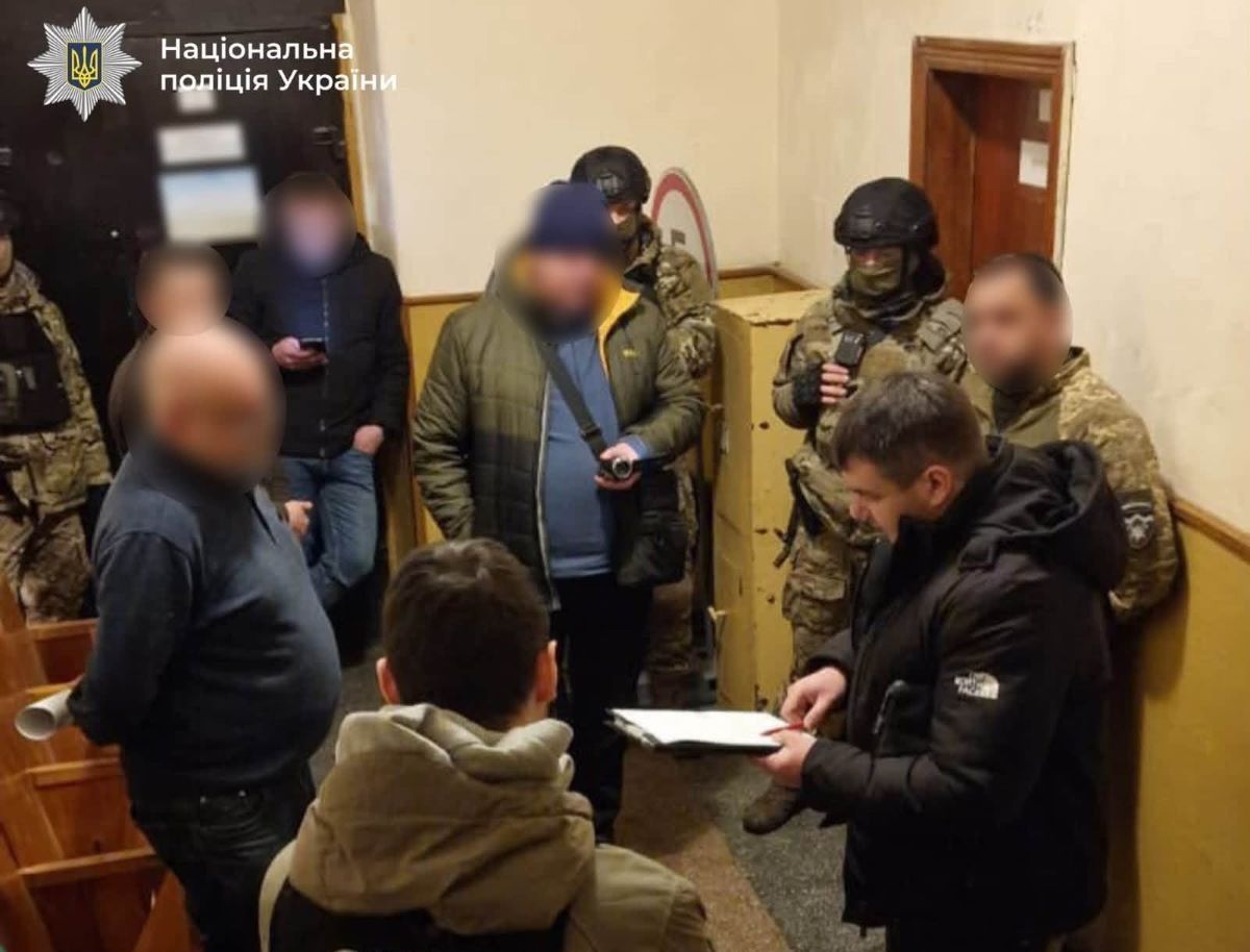 На Прикарпатті двох військових ТЦК викрили на махінаціях в системі «Оберіг»