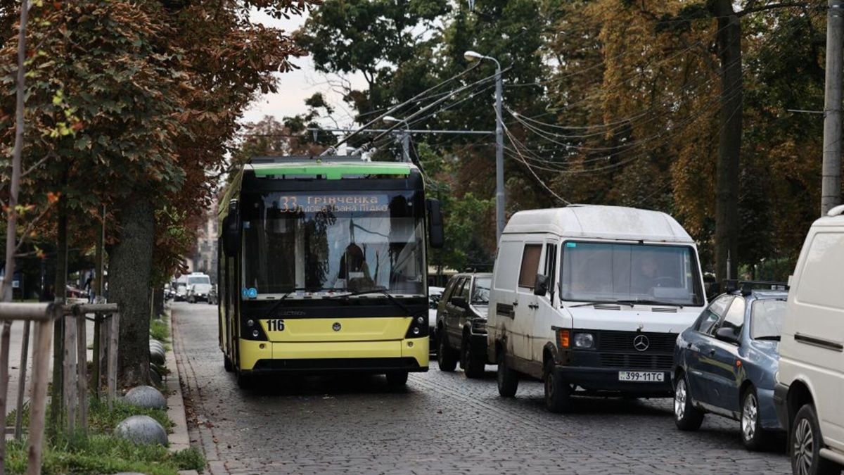 У Львові змінили організацію дорожнього руху на кількох проблемних ділянках