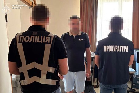 Експрацівник суду на Львівщині нелегально видобував мінеральну воду відомого бренду