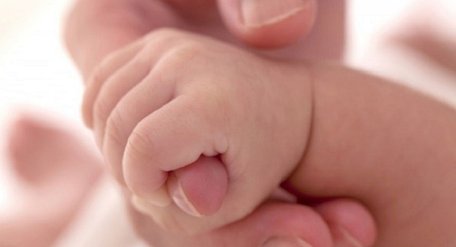 Мешканка Львівщини на діалізі завагітніла і народила дівчинку

