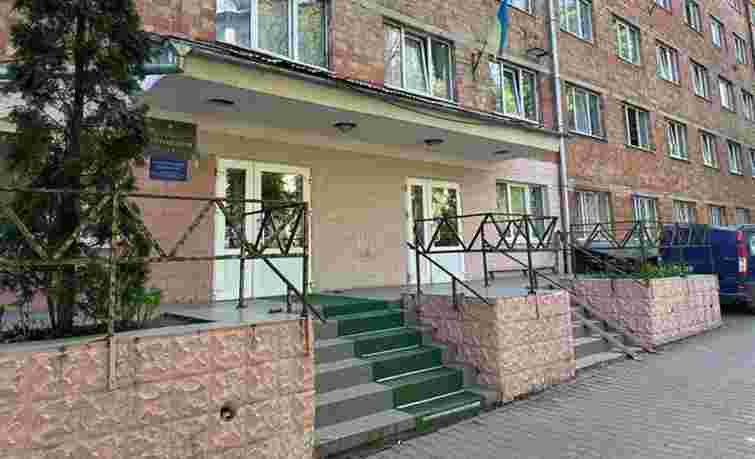 У Чернівцях студенти скаржаться на проблеми з поселенням в гуртожитки ЧНУ