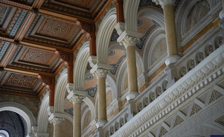 У Мармуровій залі Чернівецького університету відреставрують стіни та колони