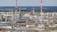 Дрони атакували один із найбільших НПЗ Росії