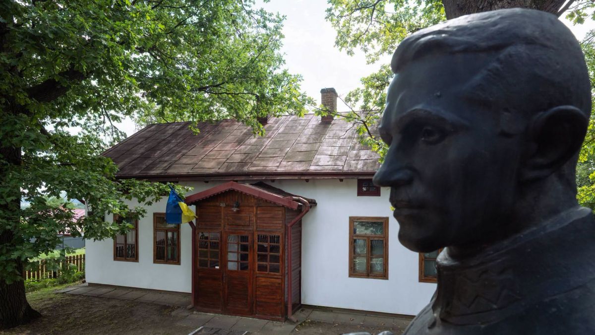 Територію біля музею Євгена Коновальця у Зашкові зроблять інклюзивною