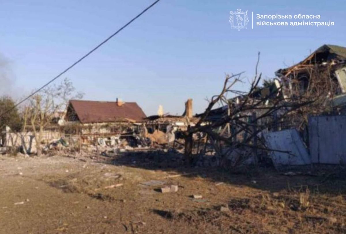Росіяни завдали сім ударів по Запорізькому району, є загиблі та постраждалі