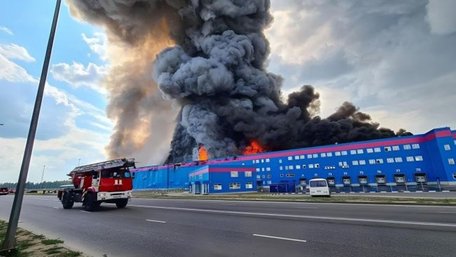 У Росії під ударом опинилися кілька логістичних центрів Ozon, їхні акції різко обвалилися