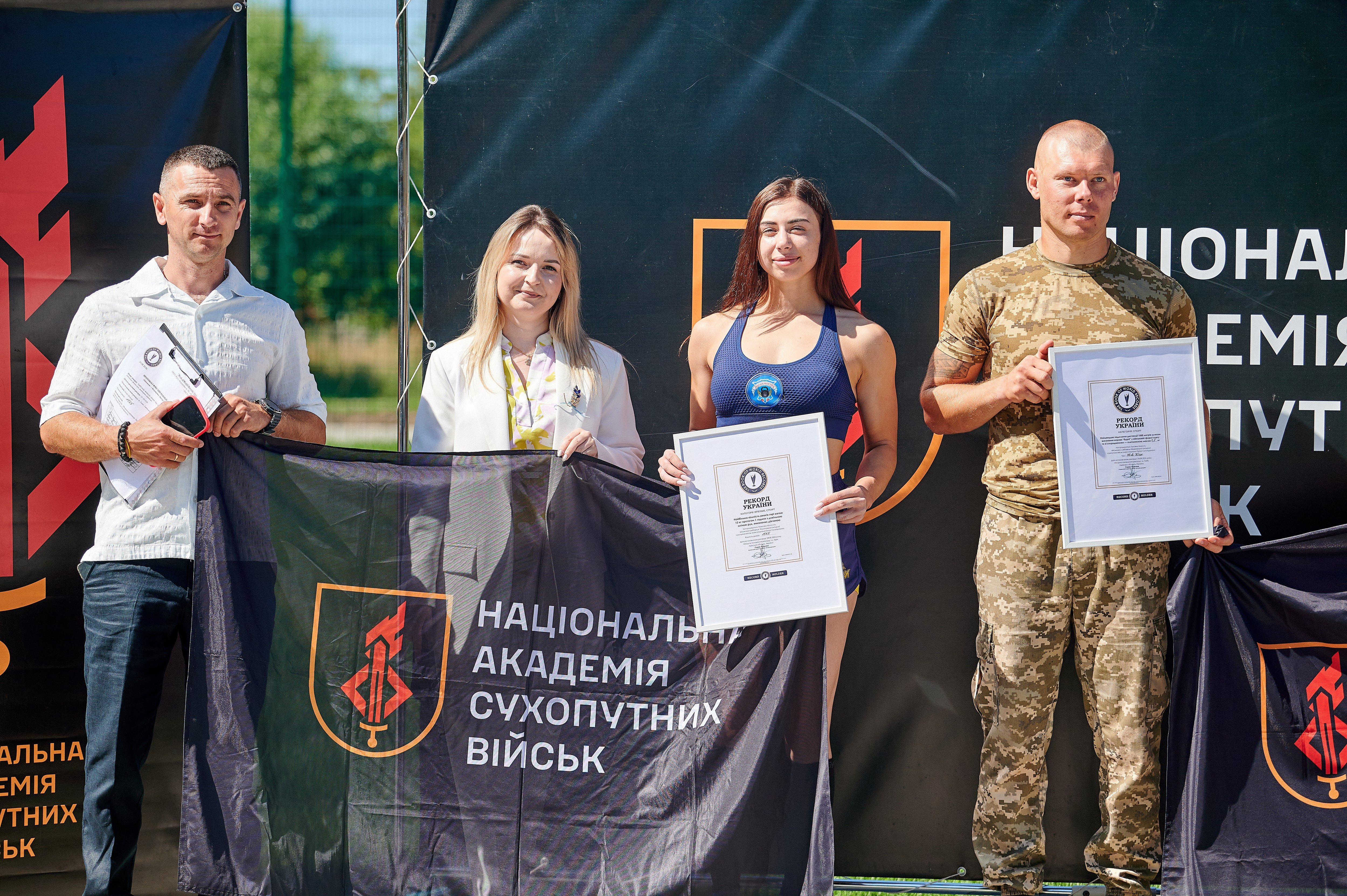 Анжеліка Намєснік та Микола Боговик встановили національні рекорди в силових дисциплінах