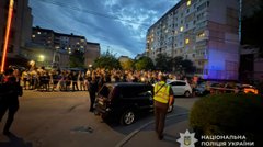 У Тернополі місцеві мешканці напали на працівників ТЦК та пошкодили їхнє авто