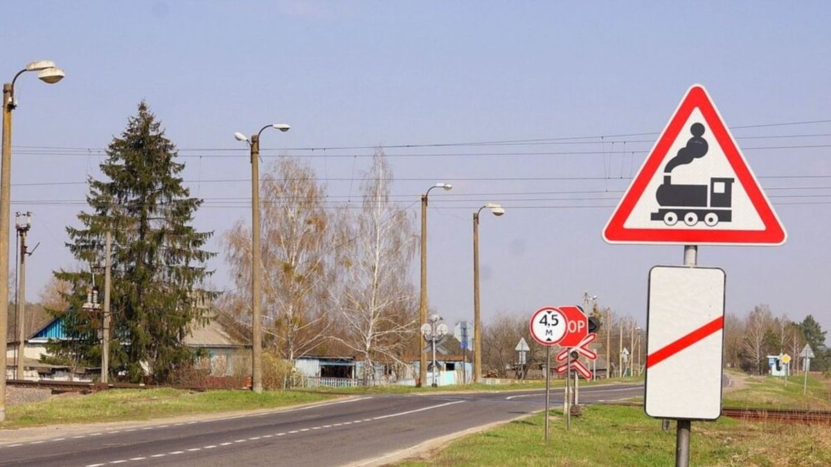Білорусь будує залізницю для військових ешелонів біля кордону з Україною