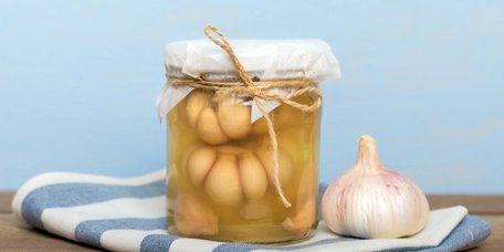 Маринований часник по-грузинськи. Рецепт дня