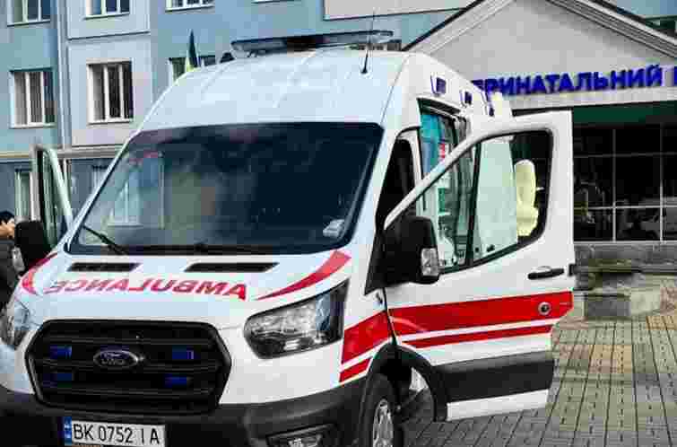 Мобільна бригада перинатального центру безкоштовно обстежуватиме жінок на Рівненщині