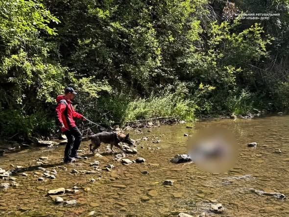 Тіло в річці виявив службовий собака