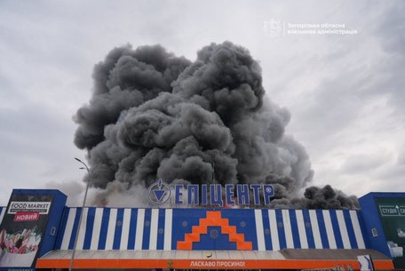 Росіяни атакували склади «Нової пошти» на Київщині й Сумщині та «Епіцентр» у Запоріжжі