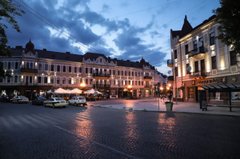 У центрі Ужгорода облаштують платний паркувальний майданчик на 110 місць