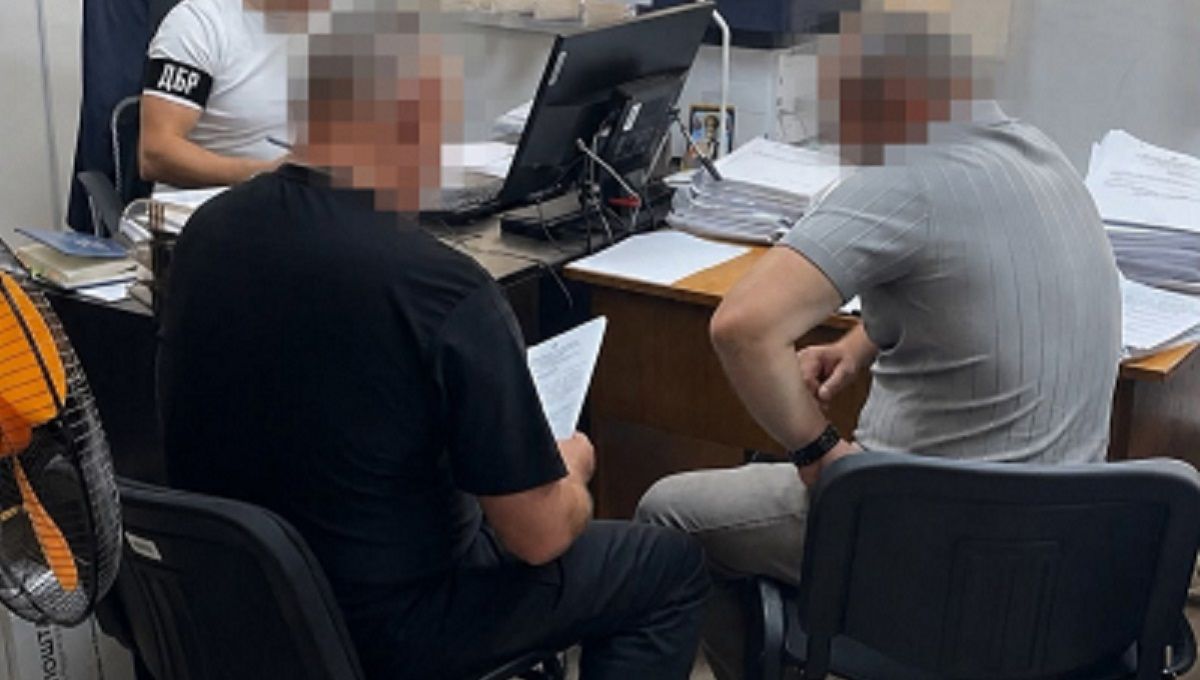 Посадовець ТЦК на Прикарпатті вніс до реєстру фіктивні дані про службу 21 військового
