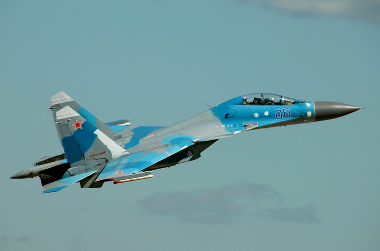 Росія імпортувала 70 тис. тонн авіапалива для військових літаків через удари України по НПЗ