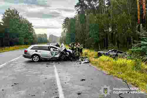 У лобовій ДТП на Рівненщині загинула 21-річна водійка Audi A6