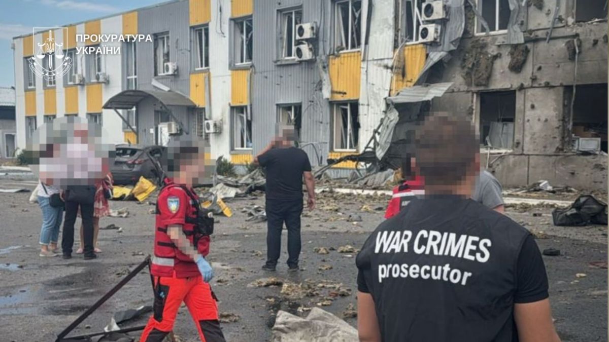 Росіяни вдарили ракетами по Дніпру, є загиблі та поранені