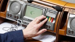 Правозахисники назвали п’ятірку нардепів, які найбільше шкодять довкіллю своєю законотворчістю