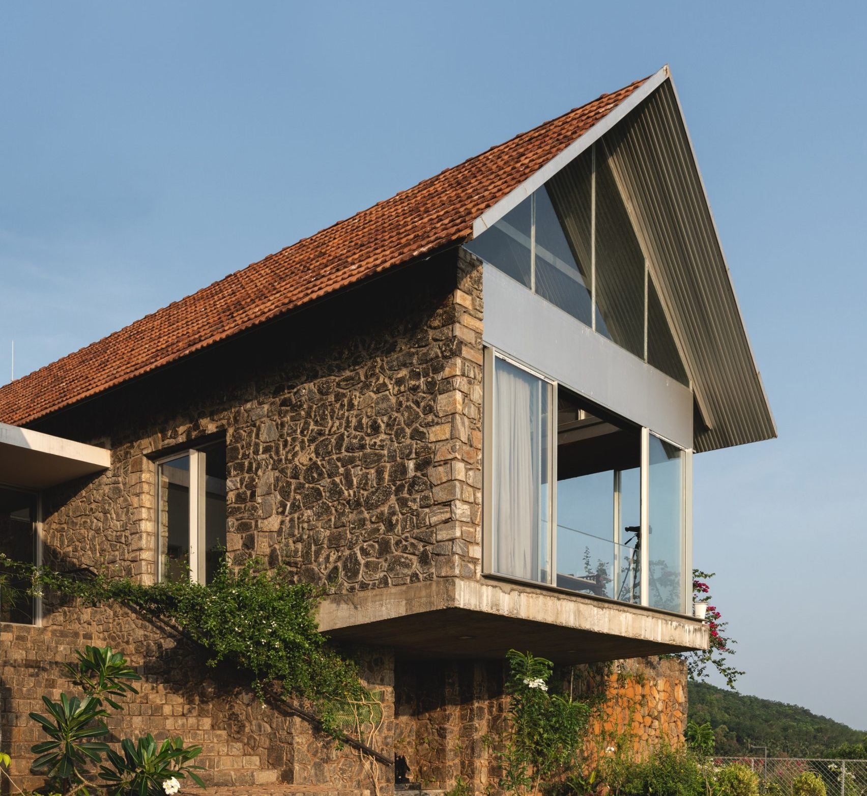 Фото Evolving Radical Aesthetics