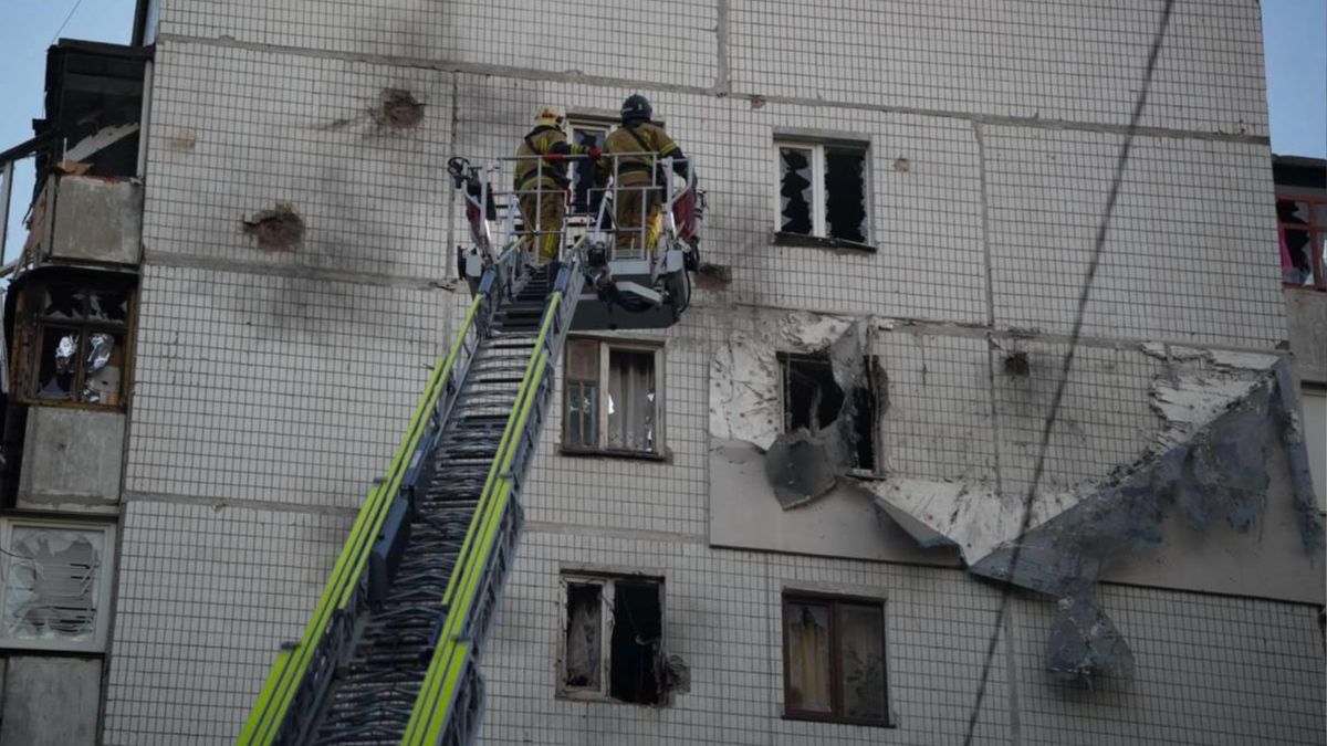 Росіяни масовано атакували житлову забудову Одеси, є загиблий та постраждалі