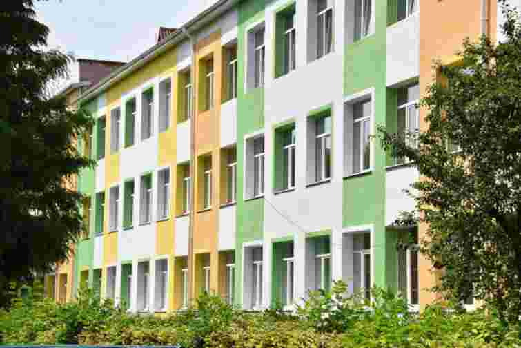 Двоє чоловіків отримали вироки за фіктивне працевлаштування в Луцькому ліцеї №15
