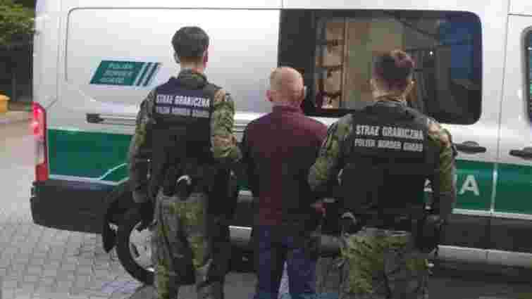Польща депортувала 32-річного українця, який напав із ножем на земляка