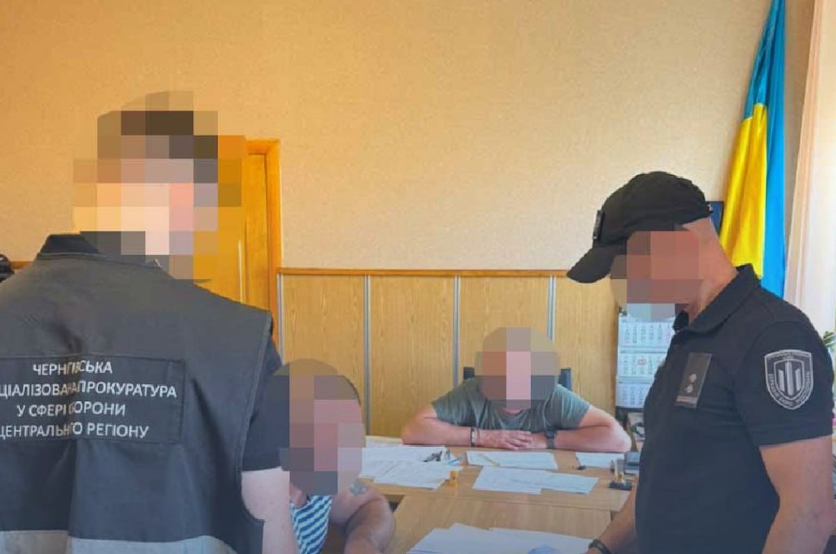 На Чернігівщині оголосили підозру сержанту ТЦК, який зламав чоловіку руку під час затримання
