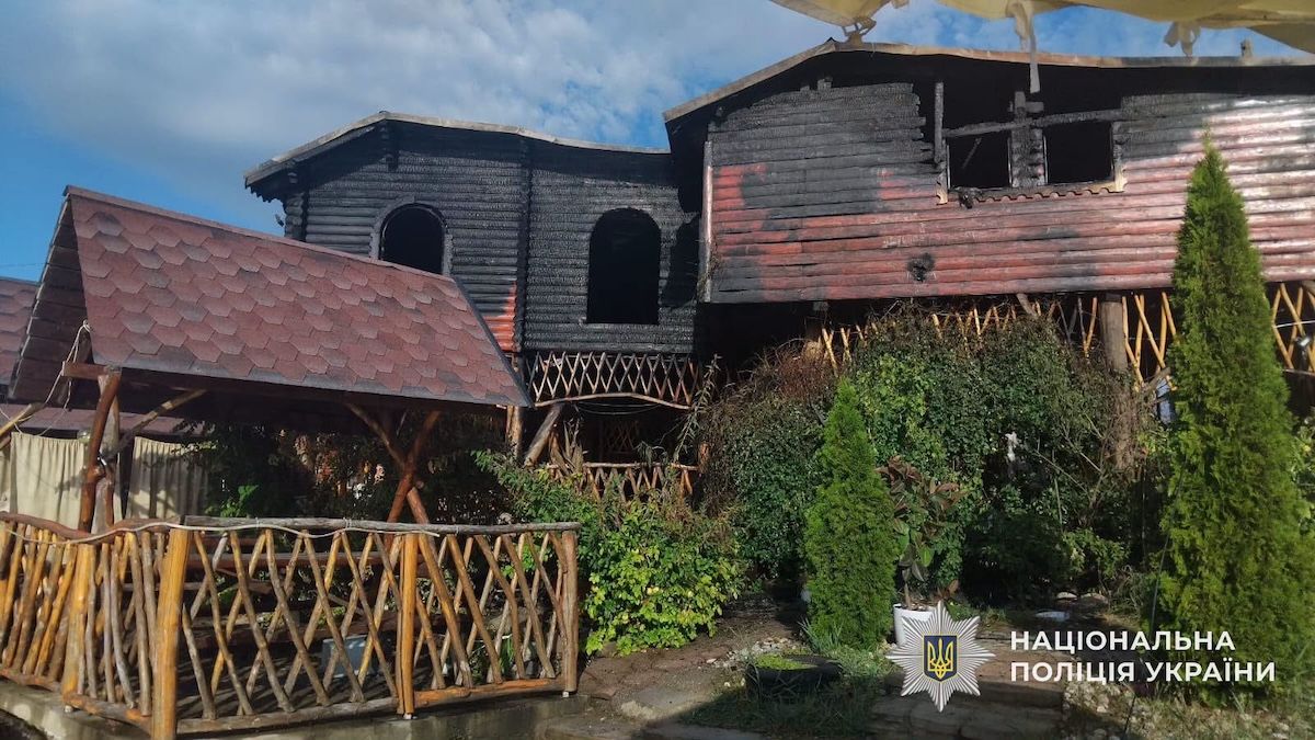 У Солотвино через пожежу на базі відпочинку загинули двоє туристок із Буковини